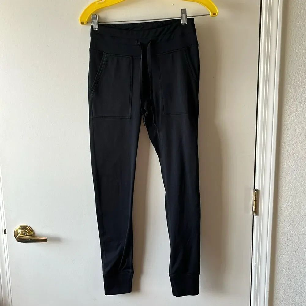 Offline by Aerie Warm up Joggers Size S Black GUC